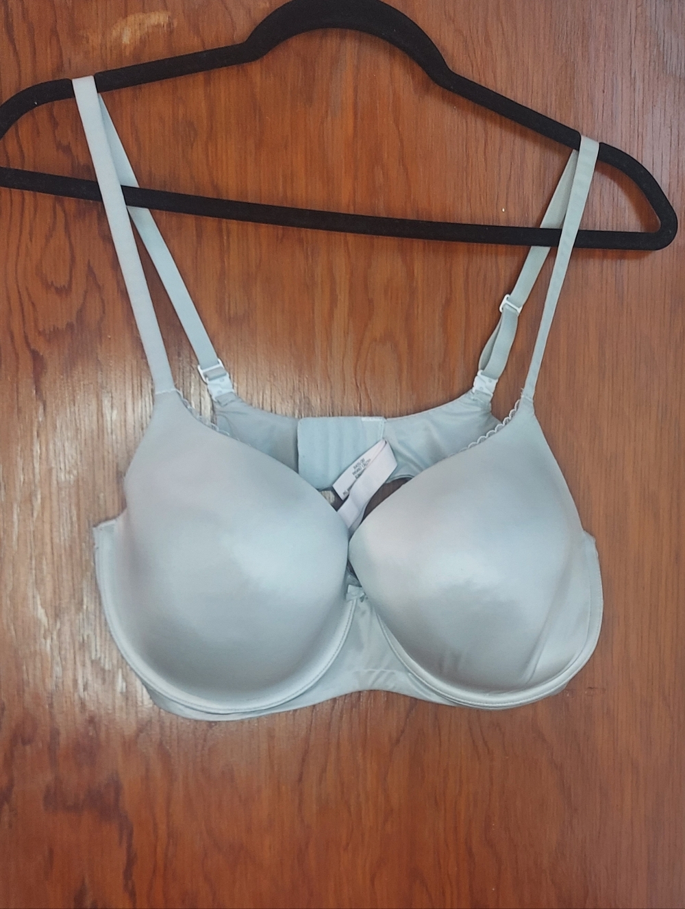 Victoria's Secret Light Gray Molded T-Shirt Bra